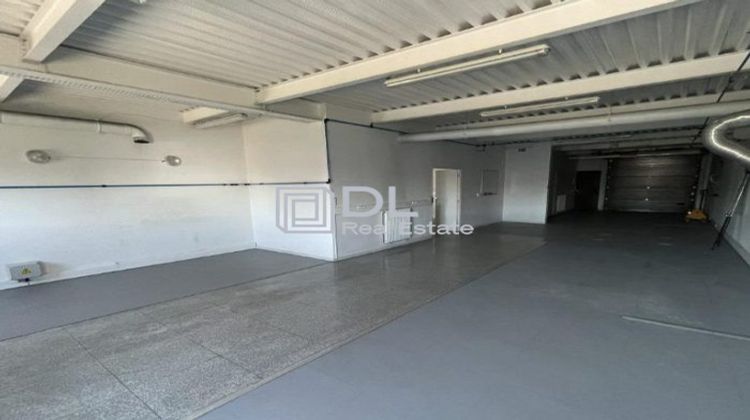 Ma-Cabane - Location Local commercial Neuilly-sur-Marne, 900 m²