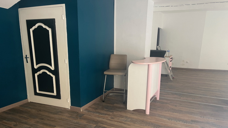 Ma-Cabane - Location Local commercial Nîmes, 31 m²