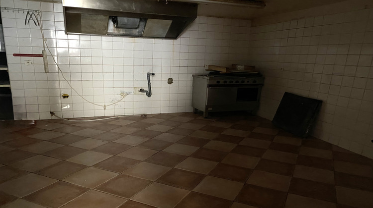 Ma-Cabane - Location Local commercial Nîmes, 85 m²
