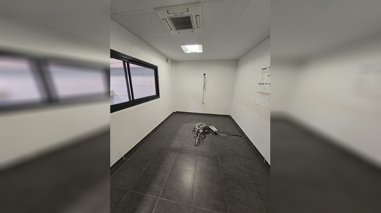 Ma-Cabane - Location Local commercial Nîmes, 960 m²