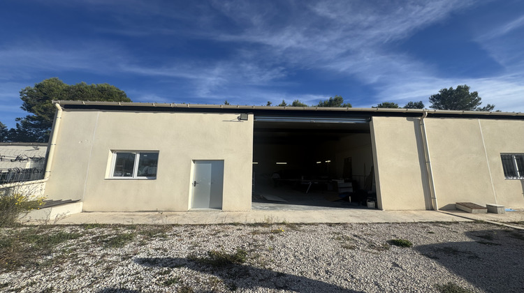 Ma-Cabane - Location Local commercial Nîmes, 200 m²