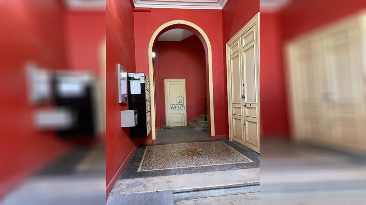 Ma-Cabane - Location Local commercial Nîmes, 90 m²