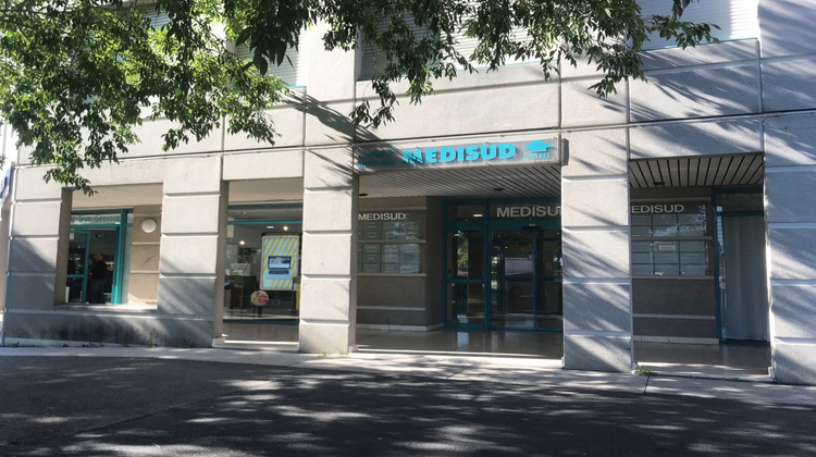 Ma-Cabane - Location Local commercial Nîmes, 79 m²