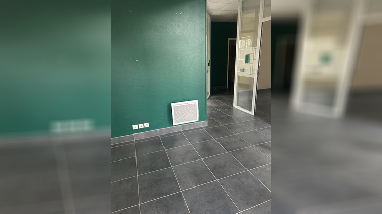 Ma-Cabane - Location Local commercial NIORT, 86 m²