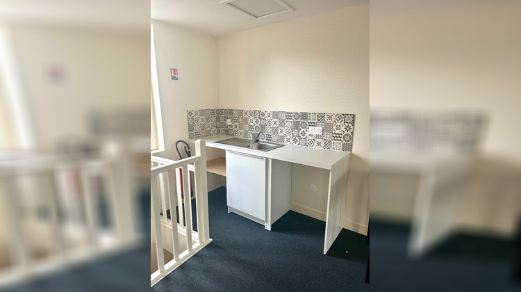 Ma-Cabane - Location Local commercial NIORT, 86 m²