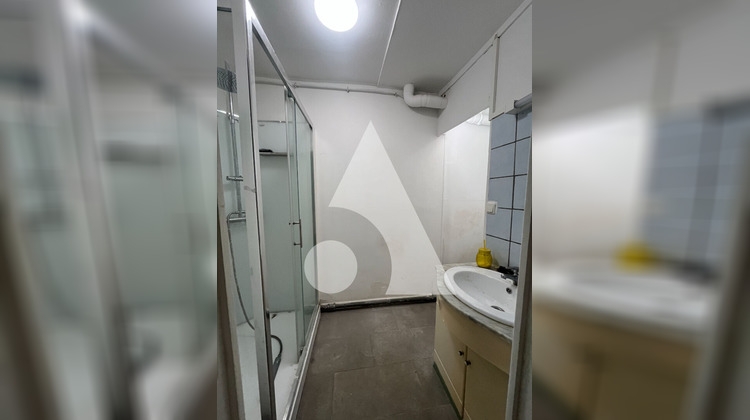 Ma-Cabane - Location Local commercial NIORT, 100 m²