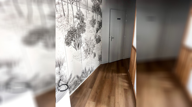 Ma-Cabane - Location Local commercial NIORT, 94 m²