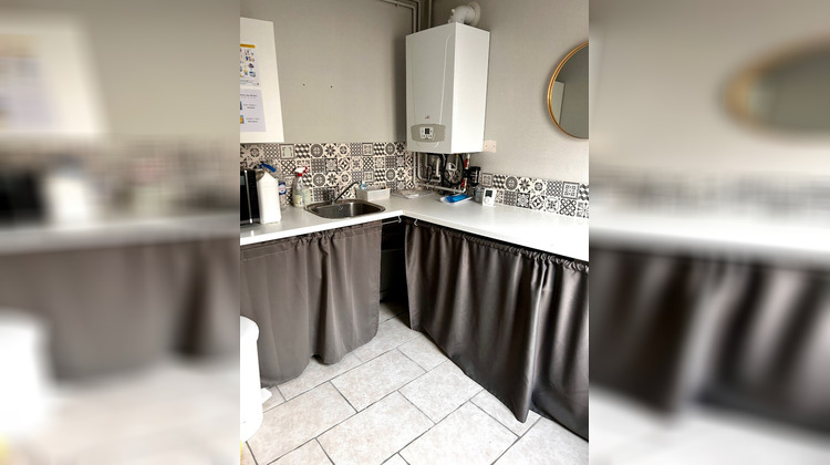 Ma-Cabane - Location Local commercial NIORT, 94 m²