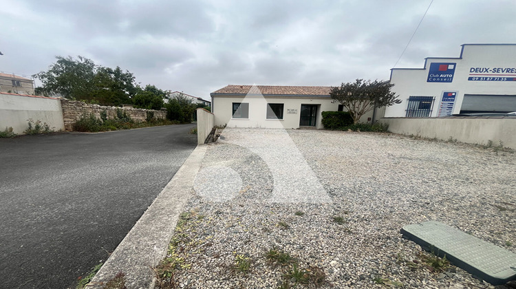 Ma-Cabane - Location Local commercial NIORT, 154 m²