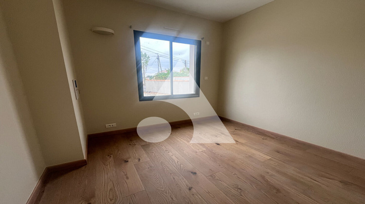 Ma-Cabane - Location Local commercial NIORT, 154 m²