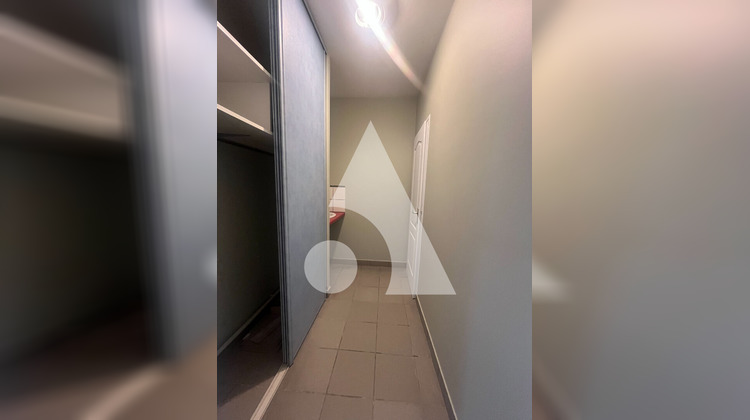 Ma-Cabane - Location Local commercial NIORT, 154 m²