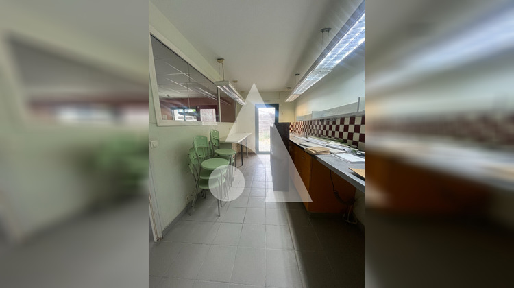 Ma-Cabane - Location Local commercial NIORT, 154 m²