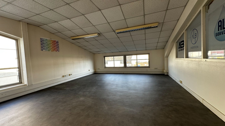 Ma-Cabane - Location Local commercial NOGENT-SUR-OISE, 111 m²