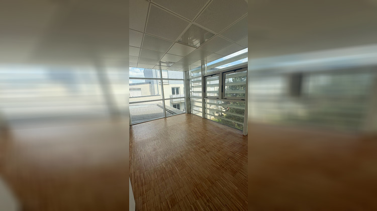 Ma-Cabane - Location Local commercial NOGENT-SUR-OISE, 163 m²