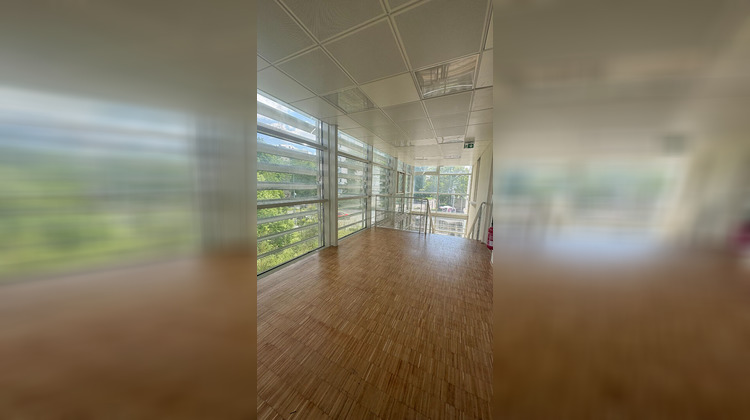 Ma-Cabane - Location Local commercial NOGENT-SUR-OISE, 163 m²