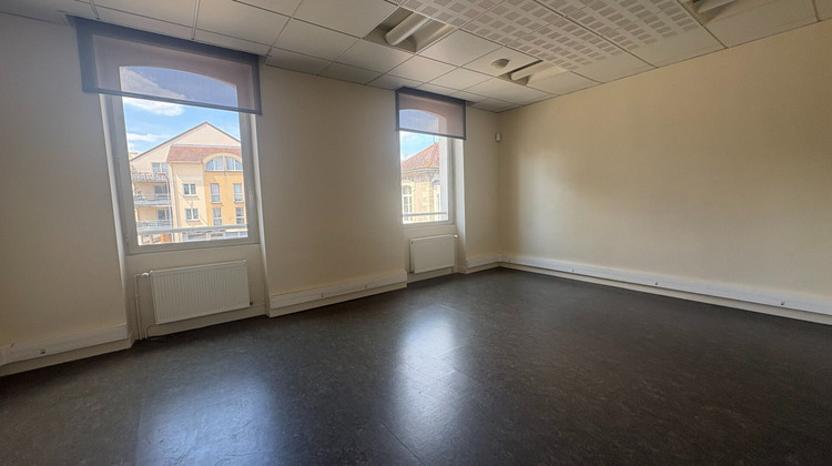 Ma-Cabane - Location Local commercial NOGENT-SUR-OISE, 163 m²