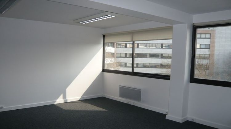 Ma-Cabane - Location Local commercial NOISY-LE-GRAND, 360 m²