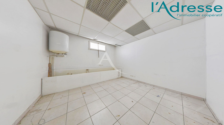 Ma-Cabane - Location Local commercial NOISY-LE-GRAND, 123 m²