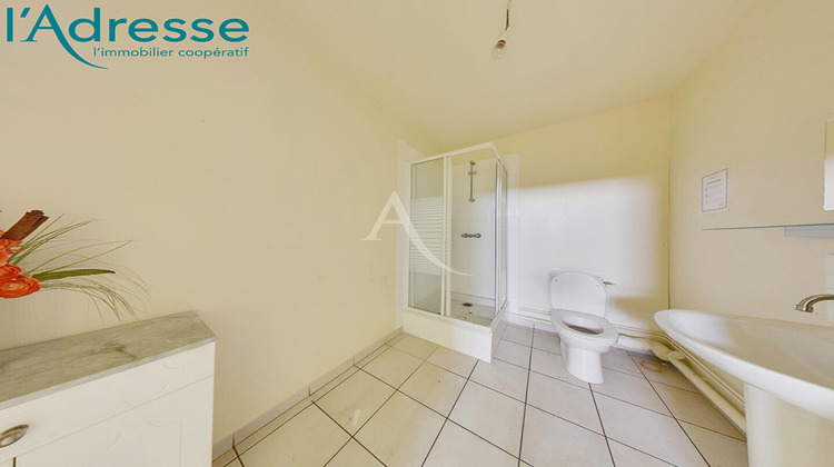 Ma-Cabane - Location Local commercial NOISY-LE-GRAND, 123 m²