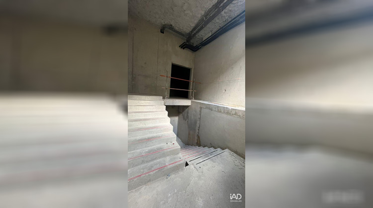 Ma-Cabane - Location Local commercial Noisy-le-Sec, 968 m²