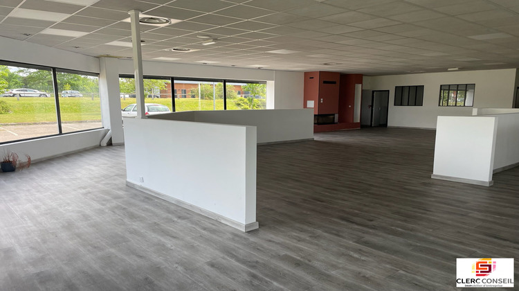 Ma-Cabane - Location Local commercial Normanville, 450 m²