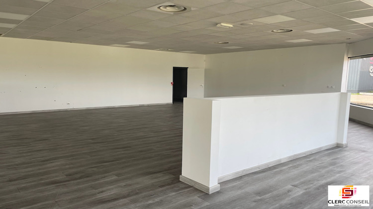 Ma-Cabane - Location Local commercial Normanville, 450 m²