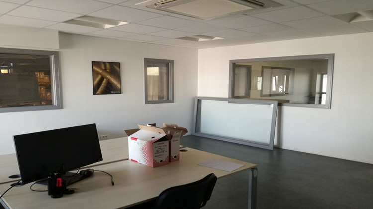 Ma-Cabane - Location Local commercial NORROY-LE-VENEUR, 523 m²