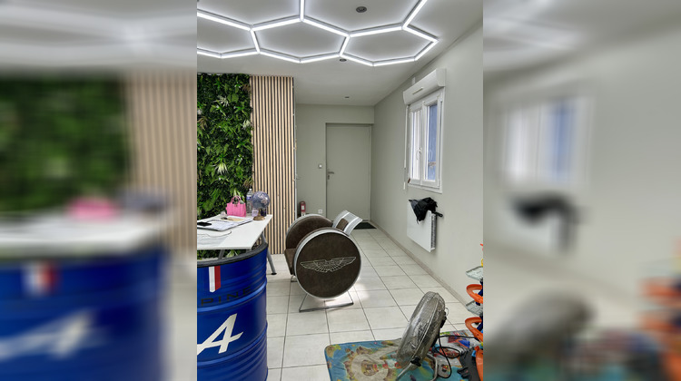 Ma-Cabane - Location Local commercial Nozay, 200 m²