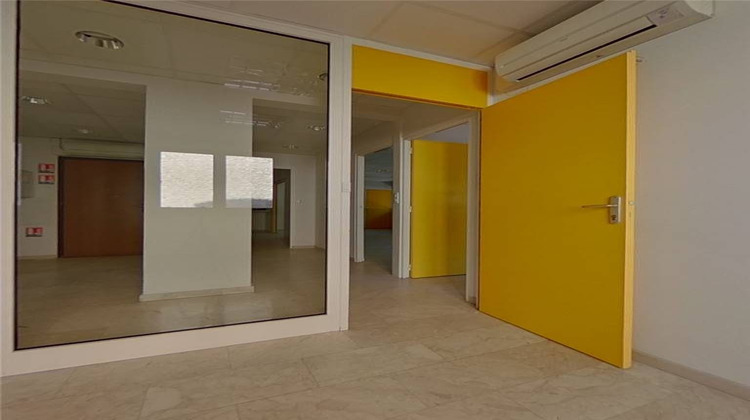 Ma-Cabane - Location Local commercial Nyons, 120 m²