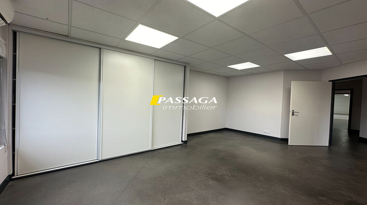 Ma-Cabane - Location Local commercial OLEMPS, 451 m²