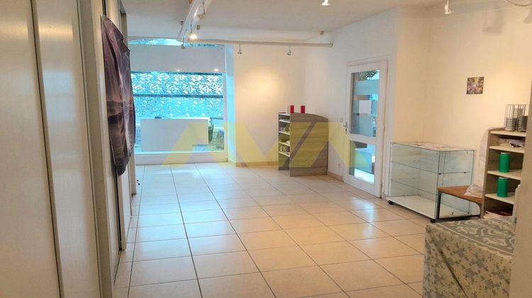 Ma-Cabane - Location Local commercial Oloron-Sainte-Marie, 95 m²