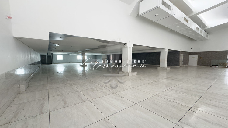 Ma-Cabane - Location Local commercial ORGEVAL, 558 m²