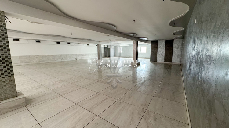 Ma-Cabane - Location Local commercial ORGEVAL, 558 m²