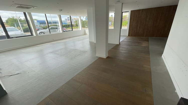 Ma-Cabane - Location Local commercial ORGEVAL, 197 m²