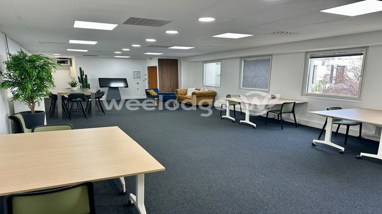 Ma-Cabane - Location Local commercial Osny, 100 m²