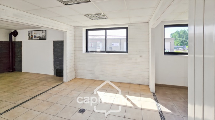 Ma-Cabane - Location Local commercial OUROUX SUR SAONE, 220 m²