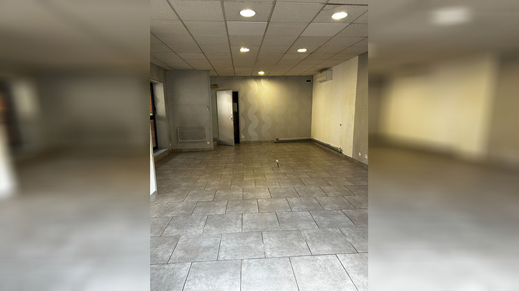 Ma-Cabane - Location Local commercial OUROUX-SUR-SAONE, 68 m²