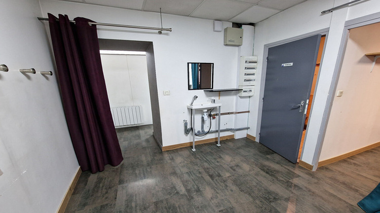 Ma-Cabane - Location Local commercial OYONNAX, 77 m²