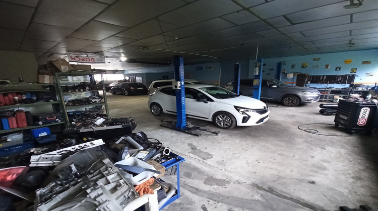 Ma-Cabane - Location Local commercial Panazol, 637 m²