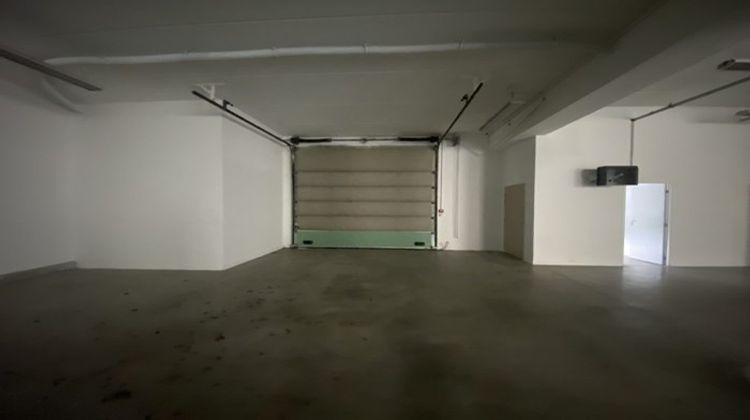 Ma-Cabane - Location Local commercial Pantin, 523 m²