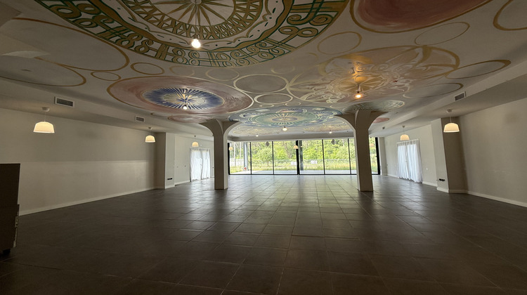 Ma-Cabane - Location Local commercial Parempuyre, 650 m²