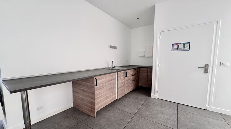 Ma-Cabane - Location Local commercial PARIS 10, 57 m²