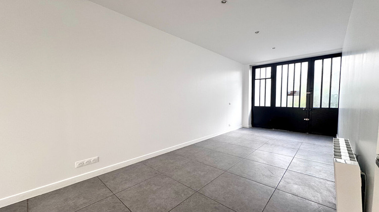 Ma-Cabane - Location Local commercial PARIS 10, 57 m²