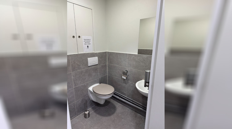 Ma-Cabane - Location Local commercial PARIS 11, 100 m²