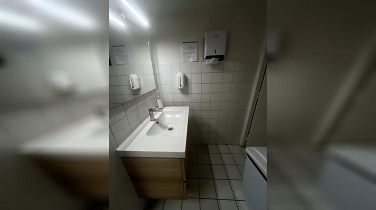 Ma-Cabane - Location Local commercial PARIS 15, 251 m²