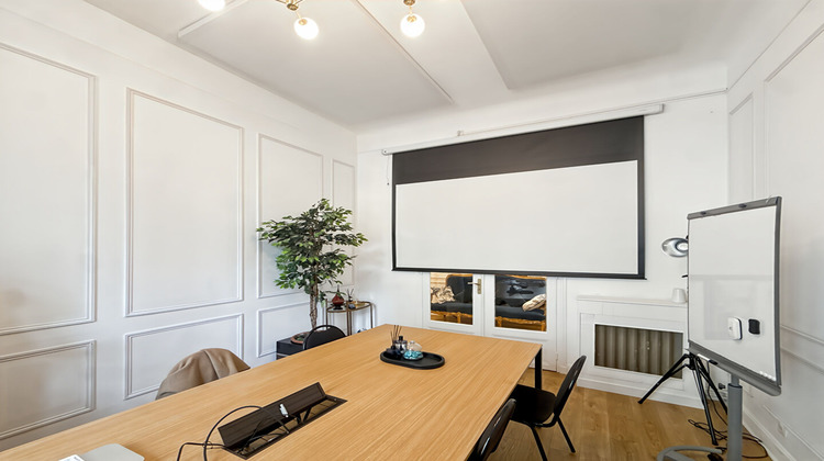 Ma-Cabane - Location Local commercial PARIS 16, 105 m²