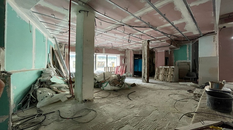 Ma-Cabane - Location Local commercial PARIS 18, 175 m²