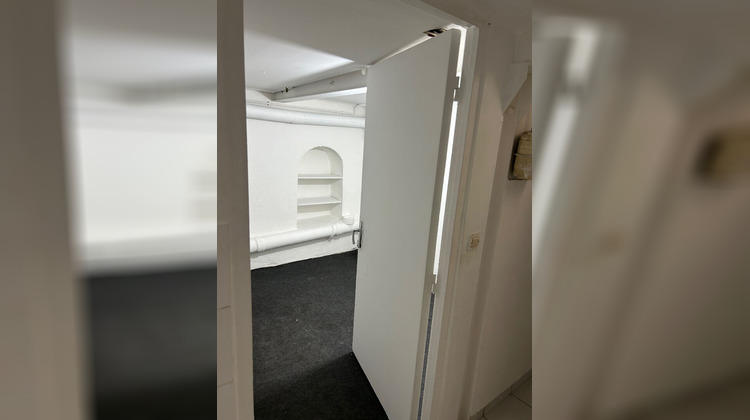 Ma-Cabane - Location Local commercial PARIS 18, 70 m²