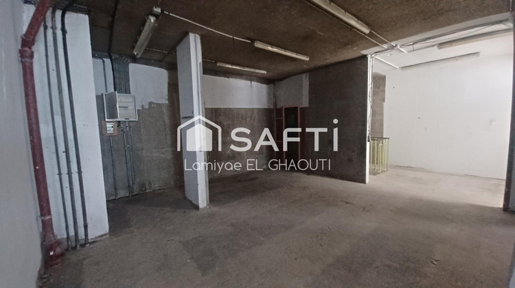 Ma-Cabane - Location Local commercial Paris 18e Arrondissement, 90 m²