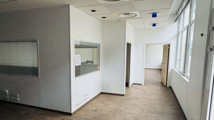 Ma-Cabane - Location Local commercial Paris, 272 m²